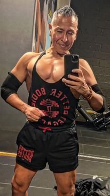 Better Bodies Legacy Stringer (Black/Red) спортивна чоловіча майка для бодібілдингу. M-1160 фото